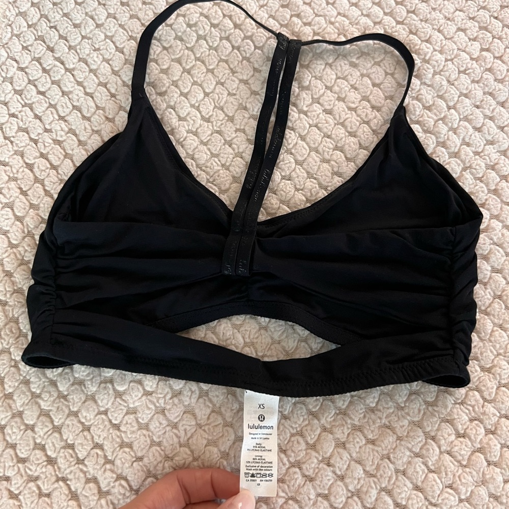 Lululemon black bra